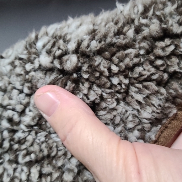 Vestique Women's Plush Pile Vest Gray/Brown Pockets Wide Angular Collar … - Picture 2 of 8